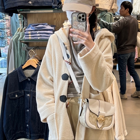 NWT Coach C2806 Georgie Saddle Bag In Signature Canvas Brand New - Picture 6 of 9